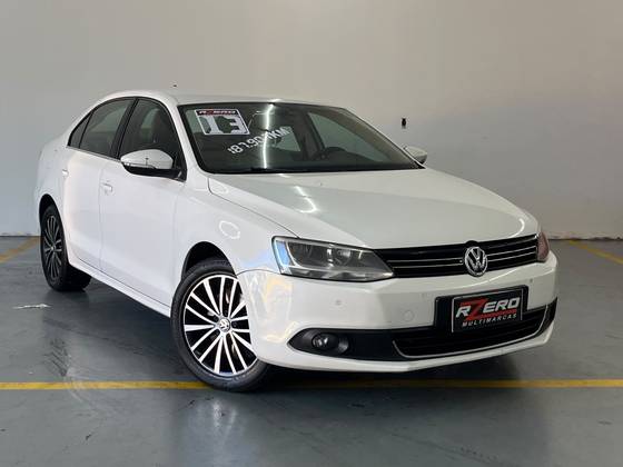 VOLKSWAGEN JETTA 2.0 TSI HIGHLINE 200CV GASOLINA 4P TIPTRONIC